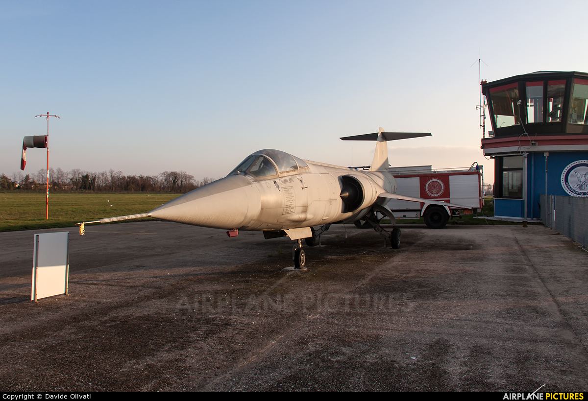 Italy - Air Force MM6914 aircraft at Thiene - Arturo Ferrarin
