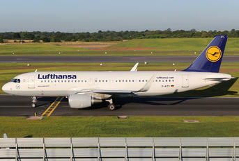 D-AIZY - Lufthansa Airbus A320