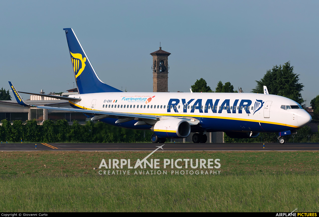 Ryanair EI-EKK aircraft at Bergamo - Orio al Serio
