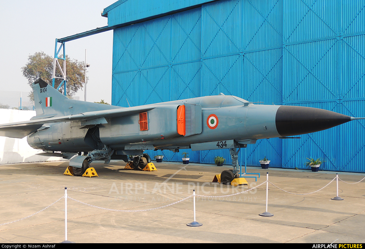 India - Air Force SK434 aircraft at Off Airport - India