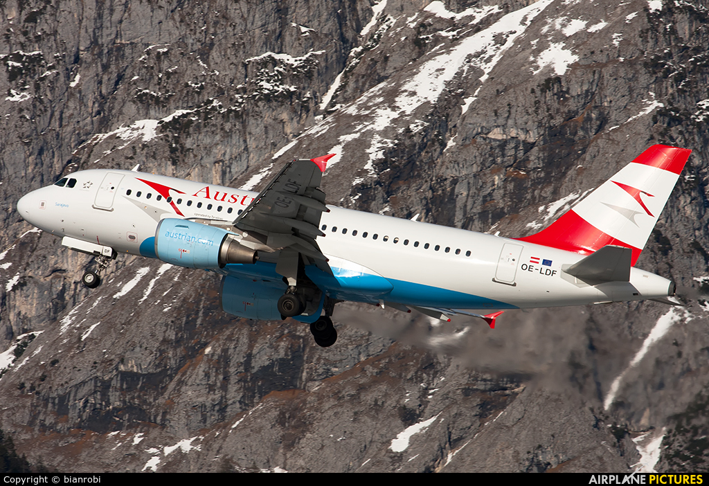 Austrian Airlines/Arrows/Tyrolean OE-LDF aircraft at Innsbruck