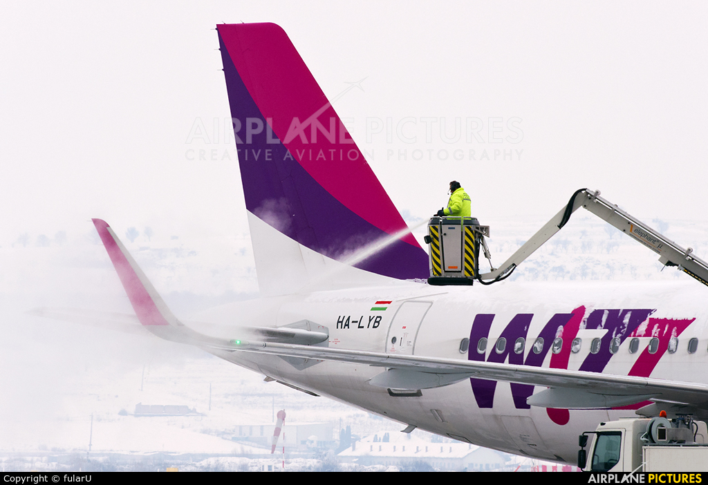 Wizz Air HA-LYB aircraft at Cluj Napoca - Someseni