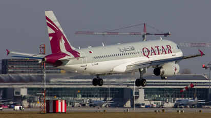 A7-AHB - Qatar Airways Airbus A320