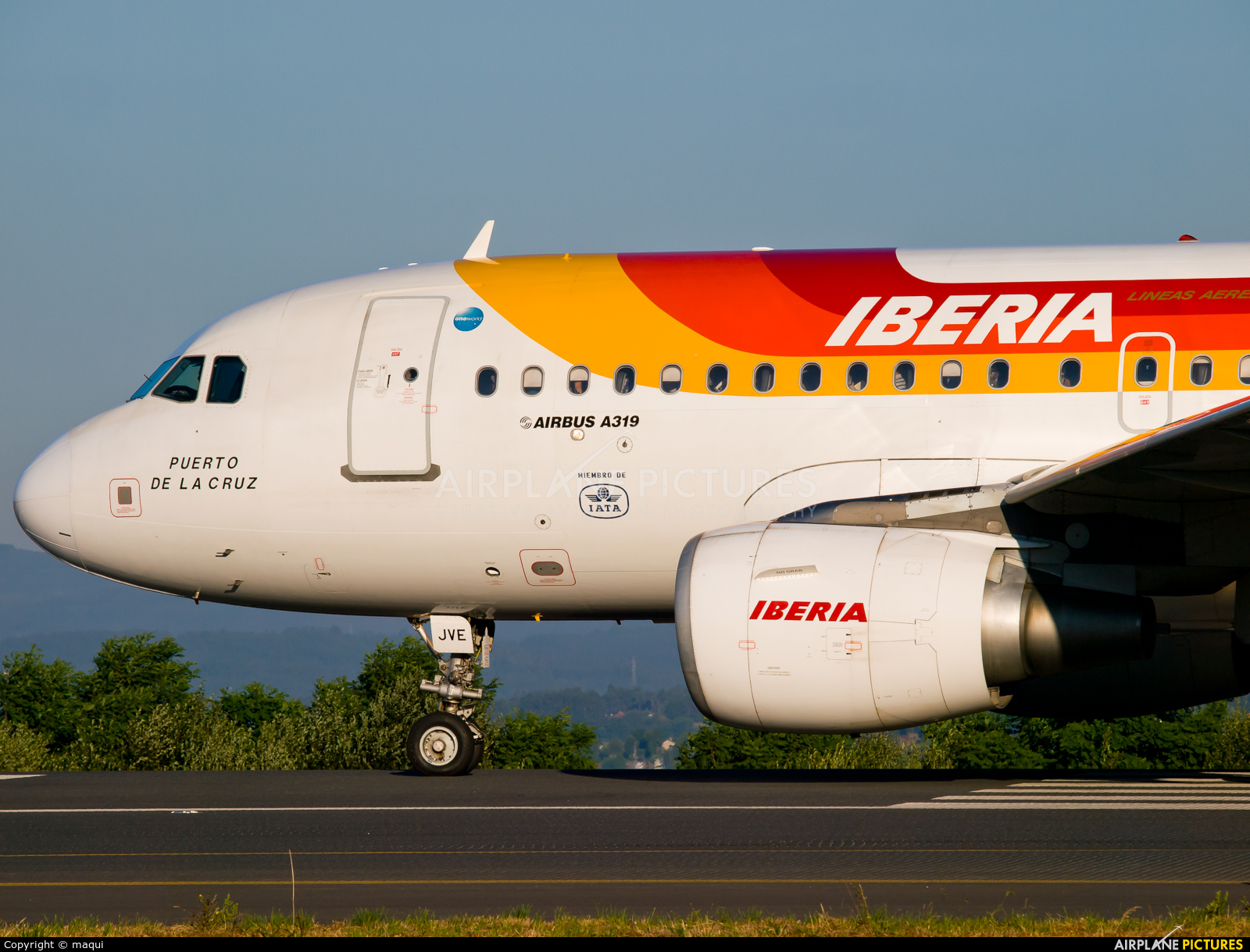 Iberia EC-JVE aircraft at La Coruña