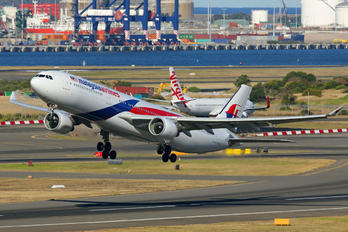 9M-MTL - Malaysia Airlines Airbus A330-300