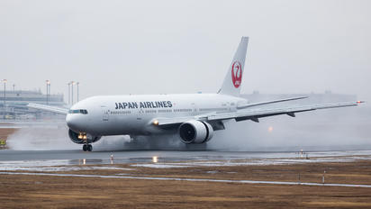 JA8979 - JAL - Japan Airlines Boeing 777-200