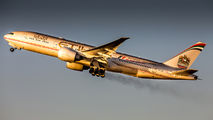 A6-LRE - Etihad Airways Boeing 777-200LR aircraft