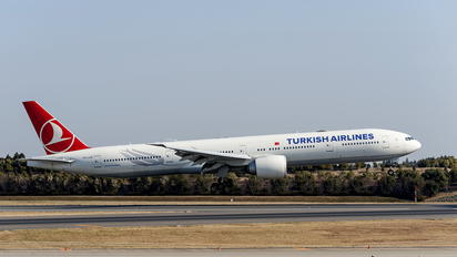 TC-JJG - Turkish Airlines Boeing 777-300ER