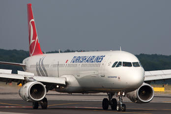 TC-JSA - Turkish Airlines Airbus A321