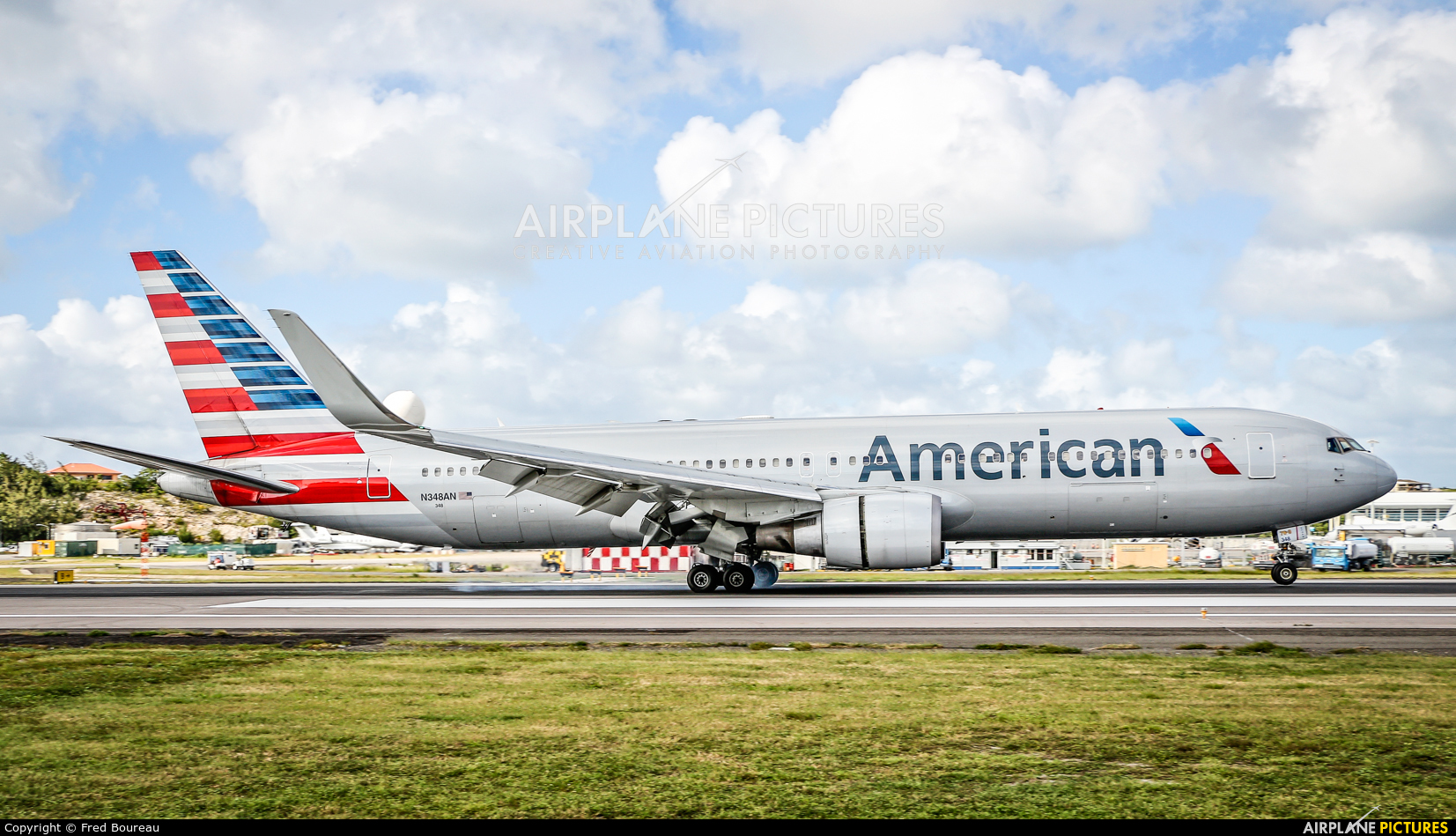 American Airlines N348AN aircraft at Sint Maarten - Princess Juliana Intl