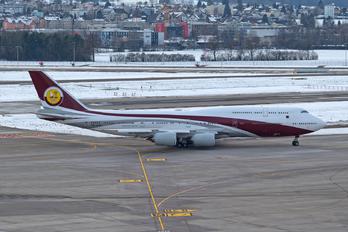 VQ-BSK - Qatar Amiri Flight Boeing 747-8