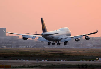 D-ABVR - Lufthansa Boeing 747-400
