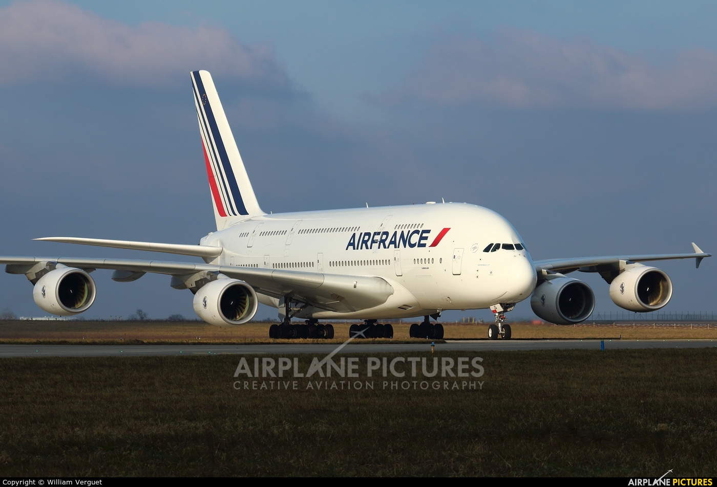 Air France F-HPJG aircraft at Paris - Charles de Gaulle