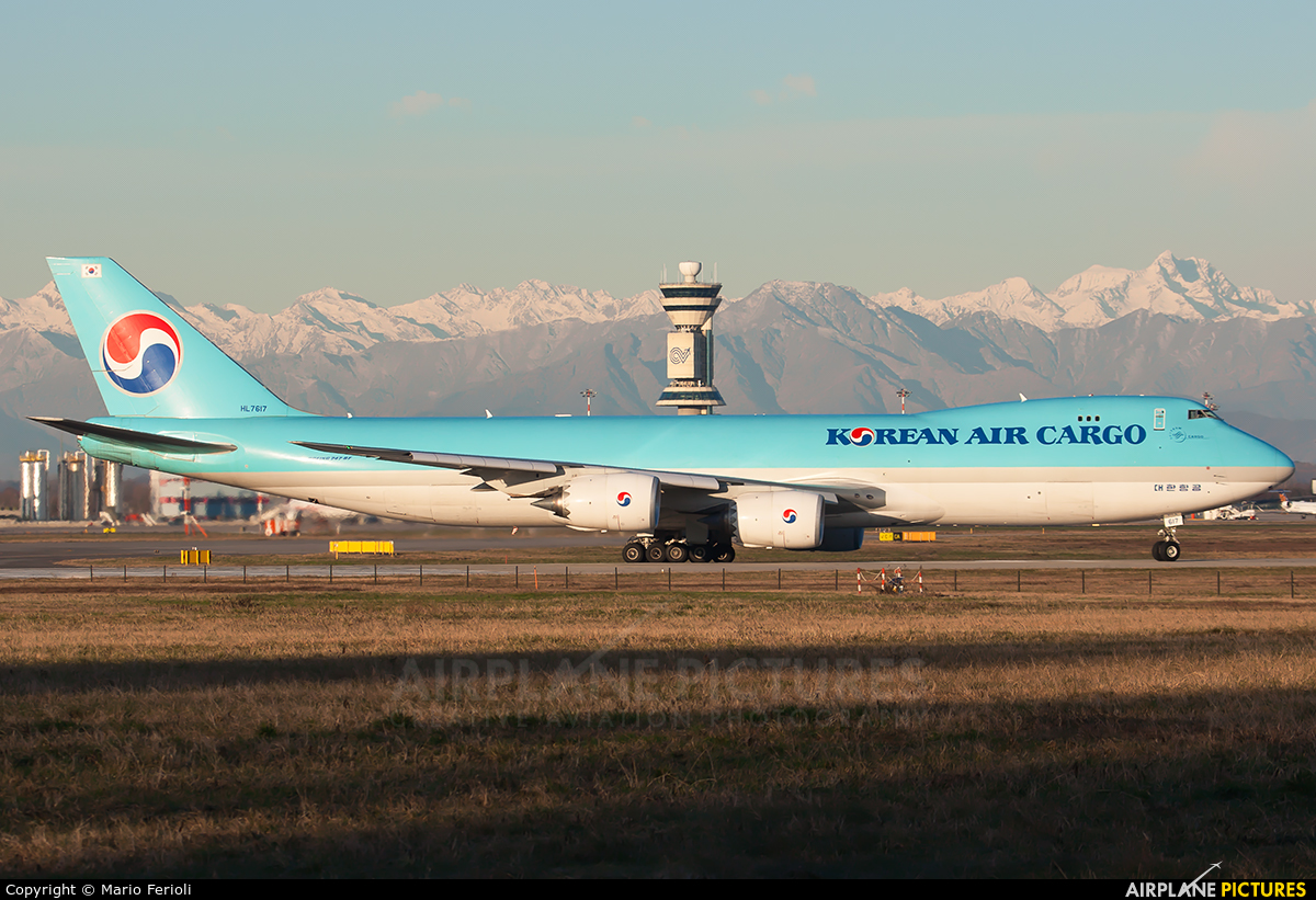 Korean Air Cargo HL7617 aircraft at Milan - Malpensa