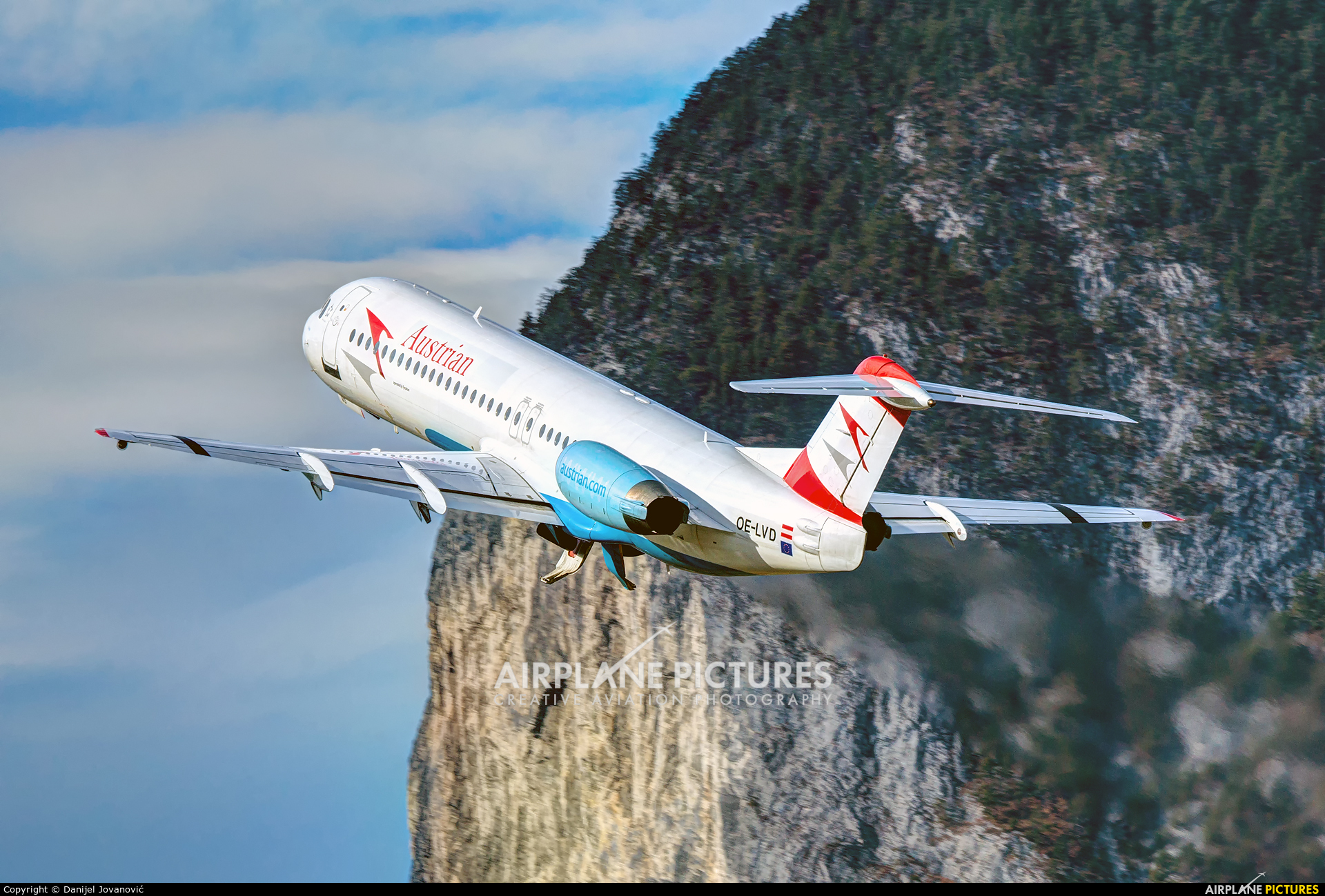 Austrian Airlines/Arrows/Tyrolean OE-LVD aircraft at Innsbruck