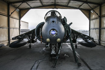 ZD327 - Royal Air Force British Aerospace Harrier GR.7