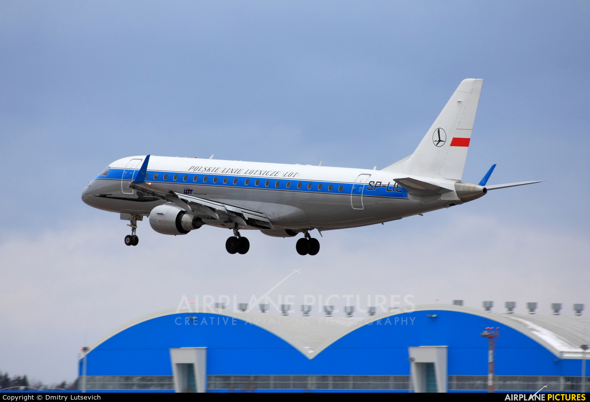 LOT - Polish Airlines SP-LIE aircraft at Minsk Intl
