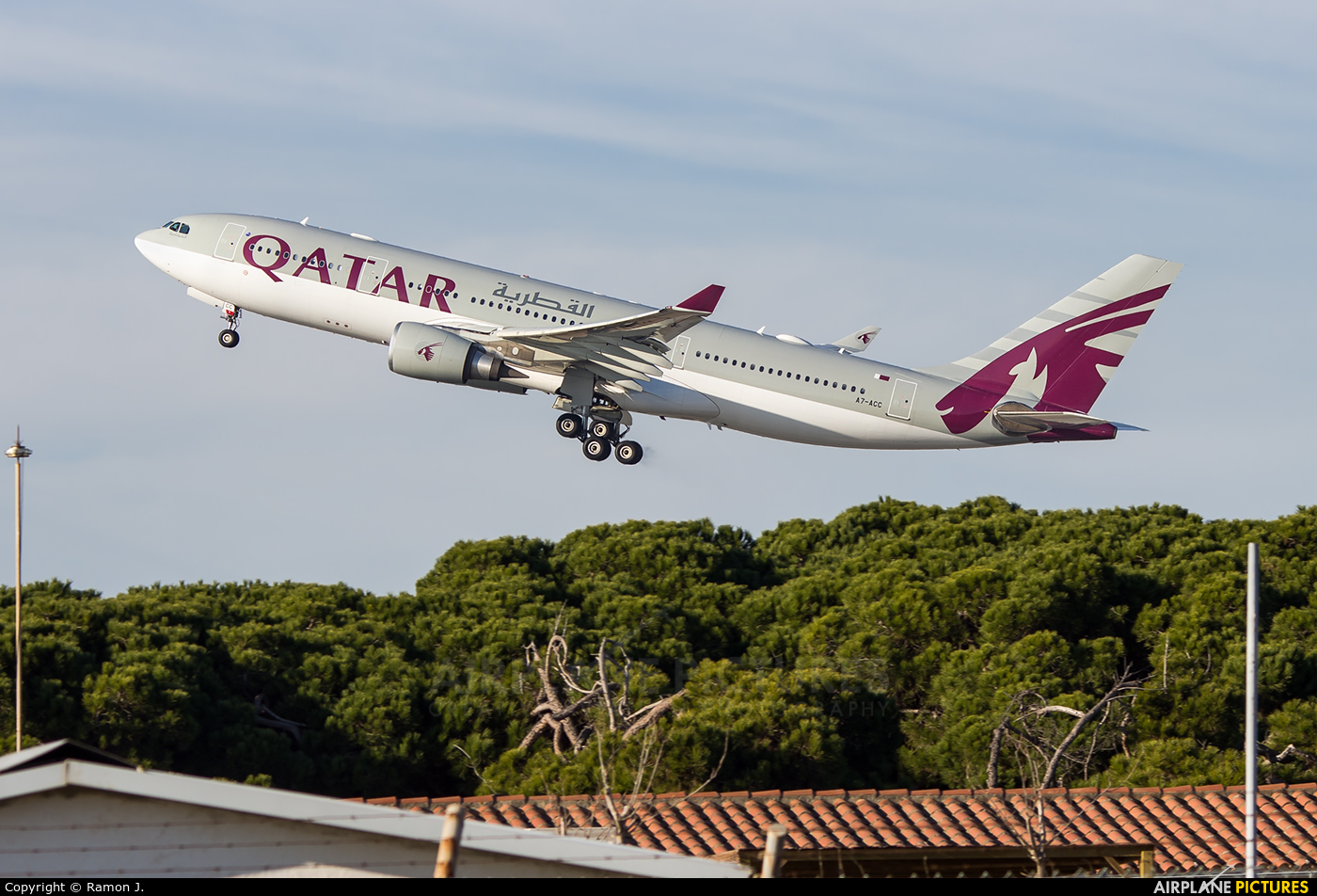 Qatar Airways A7-ACC aircraft at Barcelona - El Prat