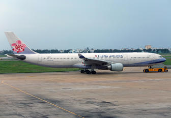 B-18317 - China Airlines Airbus A330-300