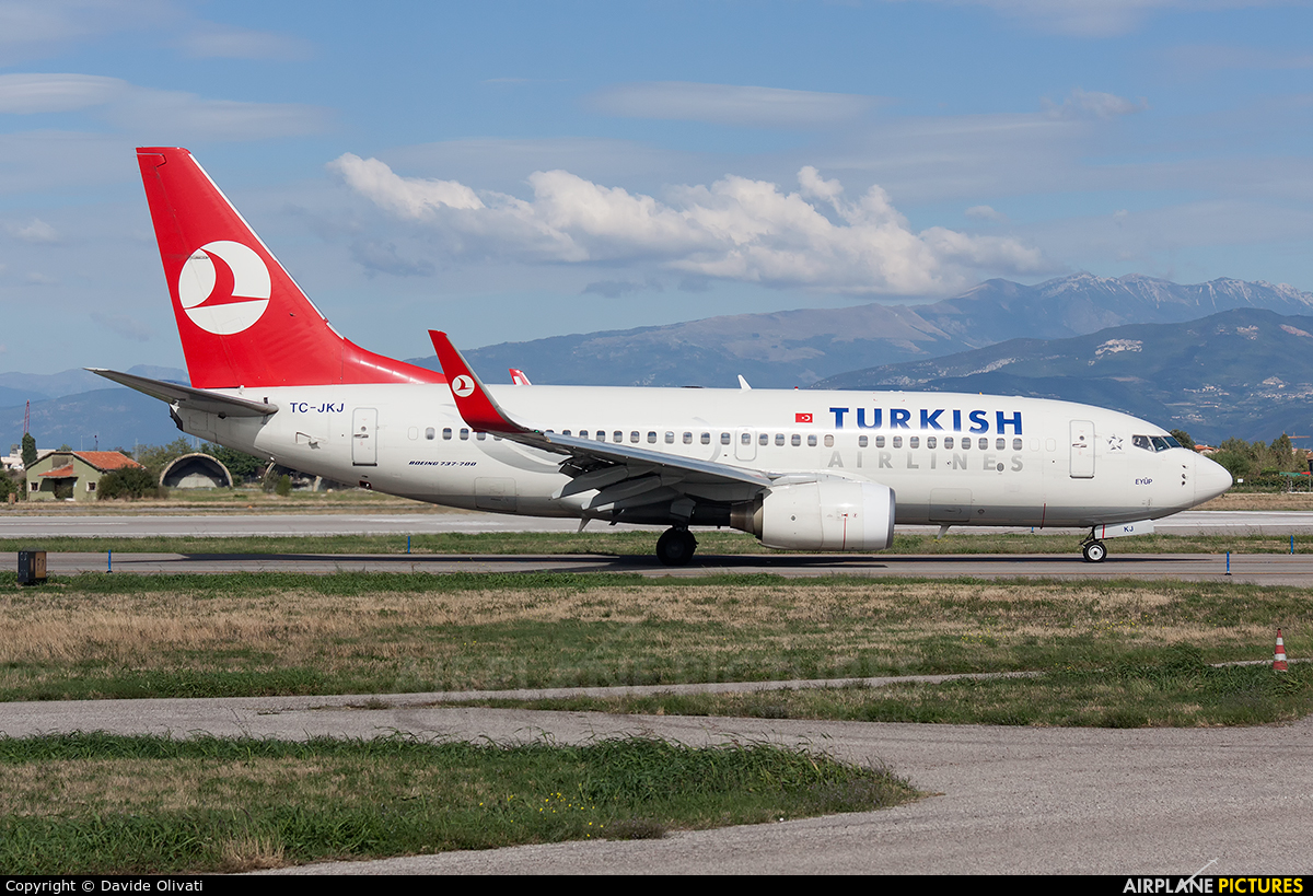 Turkish Airlines TC-JKJ aircraft at Verona - Villafranca