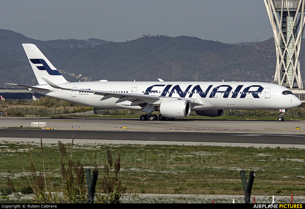 Finnair OH-LWA aircraft at Barcelona - El Prat