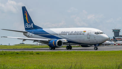CP-2552 - Boliviana de Aviación - BoA Boeing 737-300
