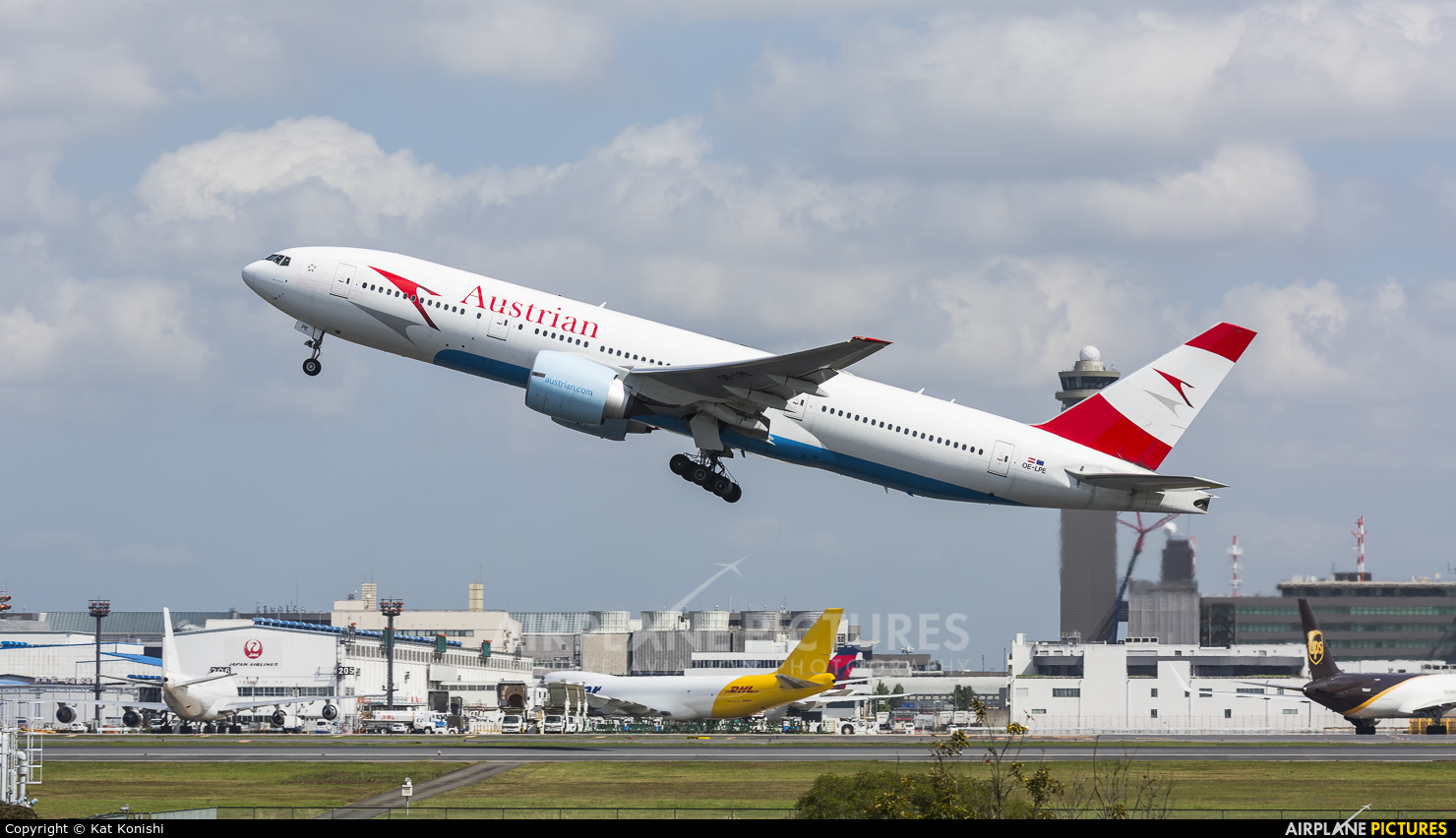 Austrian Airlines/Arrows/Tyrolean OE-LPE aircraft at Tokyo - Narita Intl