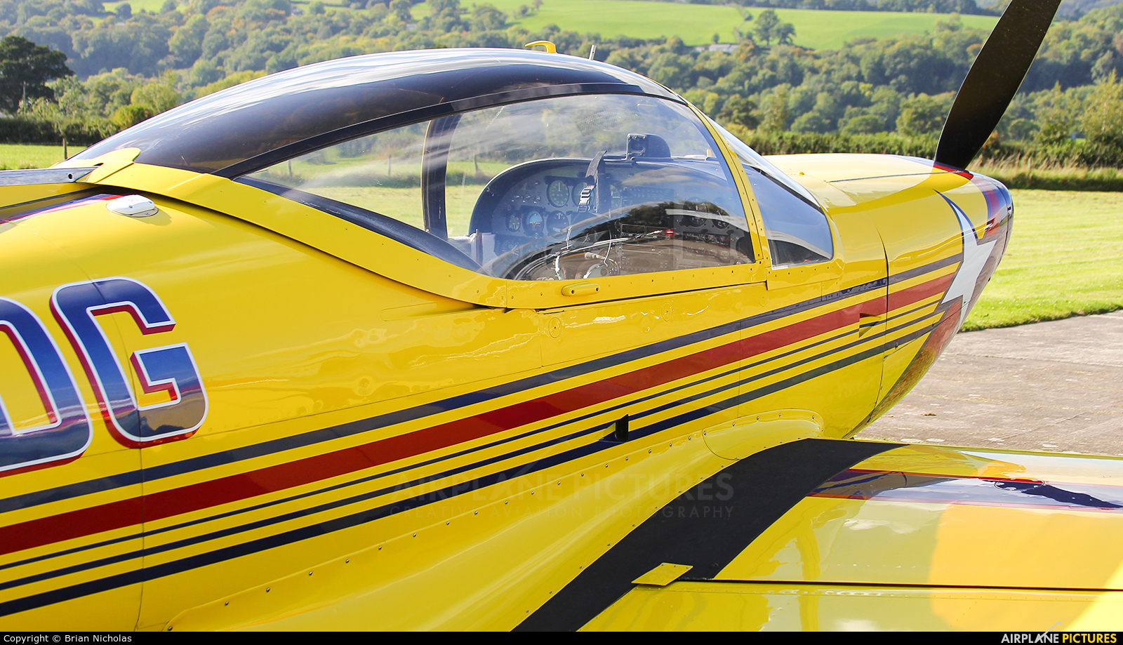 Private N330DG aircraft at Welshpool