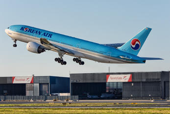 HL7530 - Korean Air Boeing 777-200ER