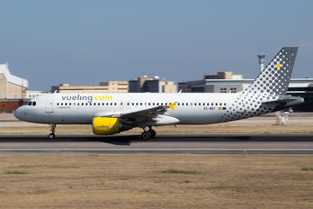 EC-MBY - Vueling Airlines Airbus A320