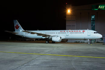 OE-IAL - Air Canada Airbus A321