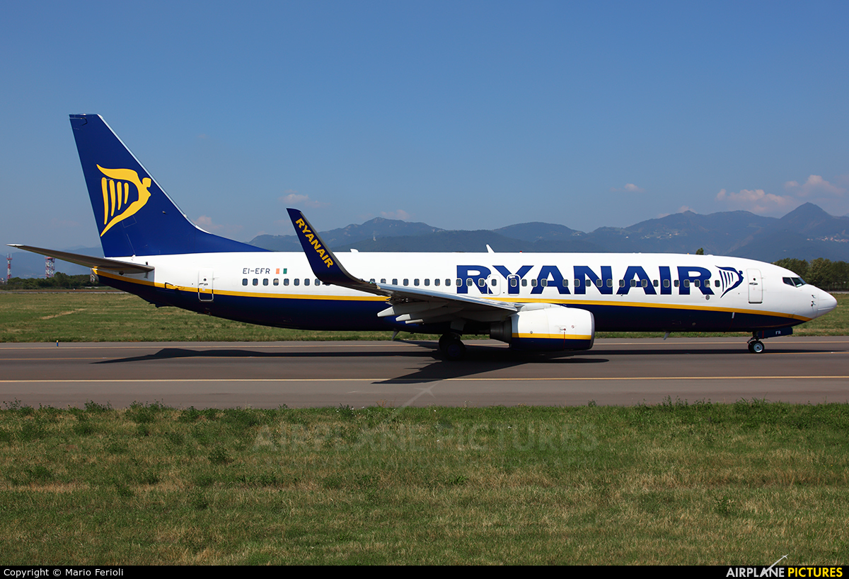 Ryanair EI-EFR aircraft at Bergamo - Orio al Serio