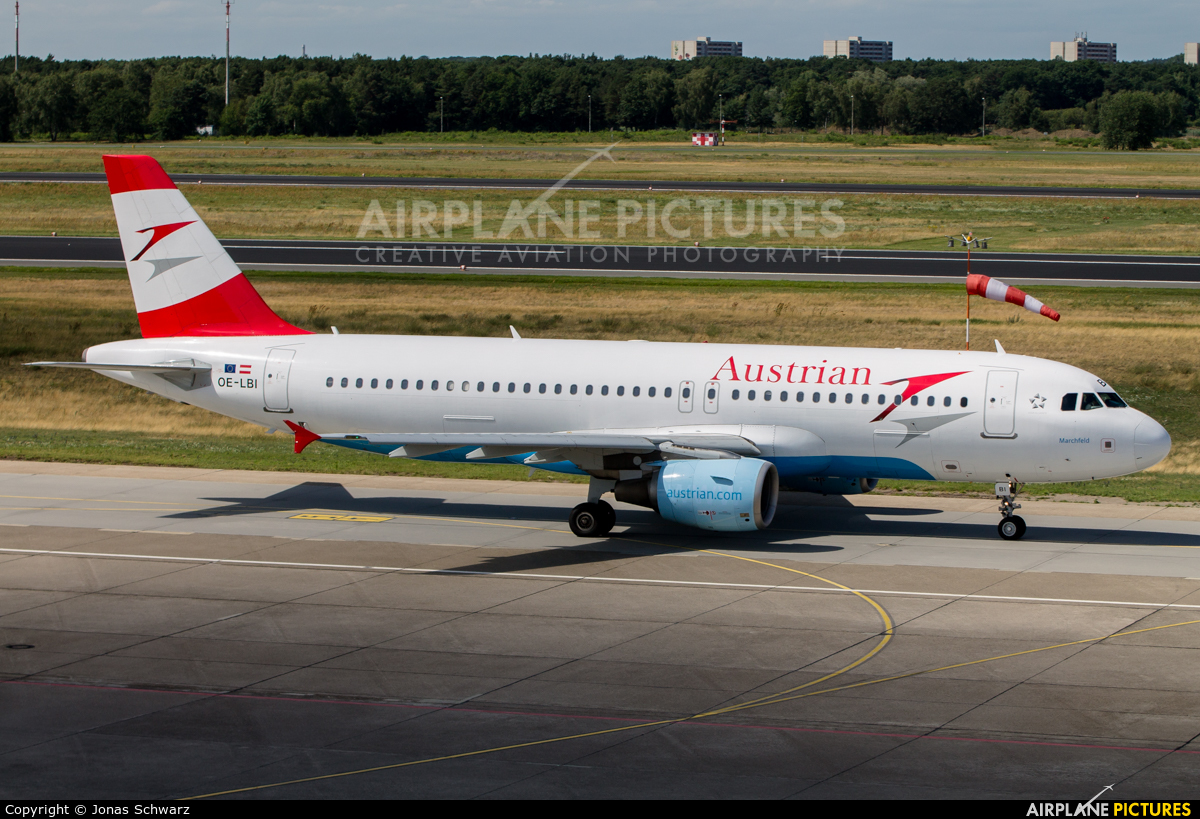 Austrian Airlines/Arrows/Tyrolean OE-LBI aircraft at Berlin - Tegel