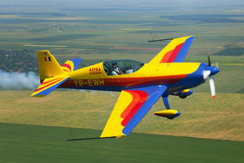 YR-EWH - Hawks of Romania Extra 300L, LC, LP series