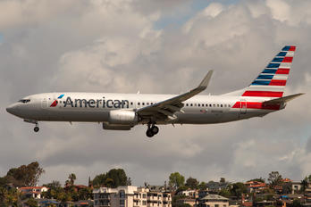 N942NN - American Airlines Boeing 737-800