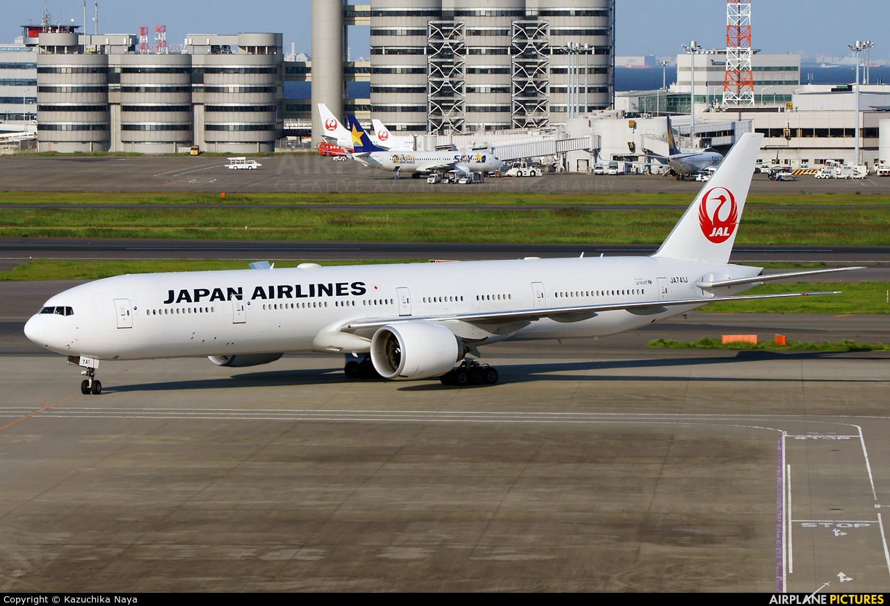 JAL - Japan Airlines JA741J aircraft at Tokyo - Haneda Intl