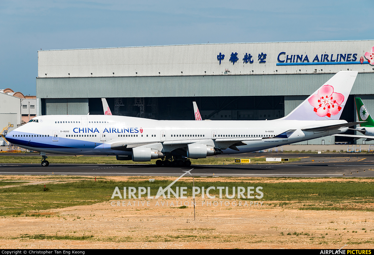 China Airlines B-18202 aircraft at Taipei - Taoyuan Intl