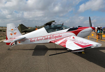 EC-KFV - Real Aero Club de España Extra 200