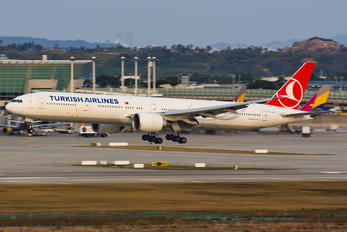 TC-JJE - Turkish Airlines Boeing 777-300ER