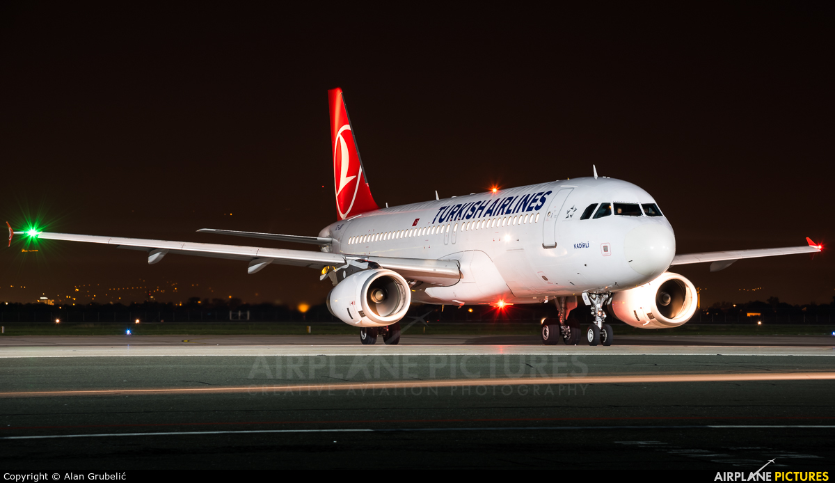 Turkish Airlines TC-JUI aircraft at Zagreb
