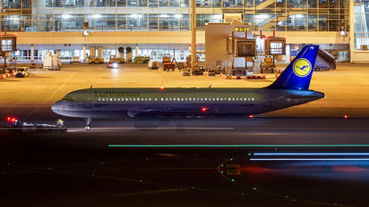 D-AIPB - Lufthansa Airbus A320