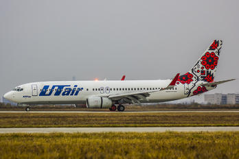 UR-UTQ - UTair Ukraine Boeing 737-800