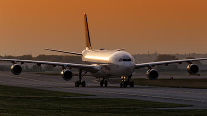 D-AIGX - Lufthansa Airbus A340-300