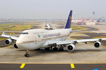 TF-AAE - Saudi Arabian Airlines Boeing 747-400