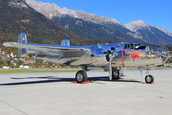N6123C - The Flying Bulls North American B-25J Mitchell