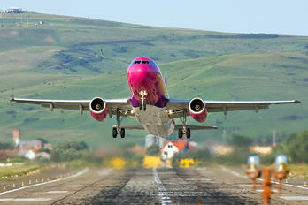 HA-LPO - Wizz Air Airbus A320