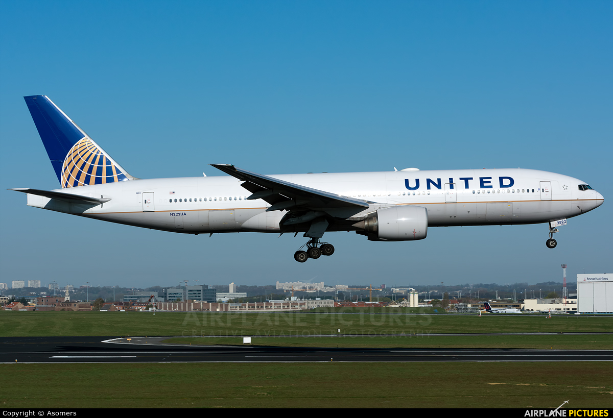 United Airlines N222UA aircraft at Brussels - Zaventem