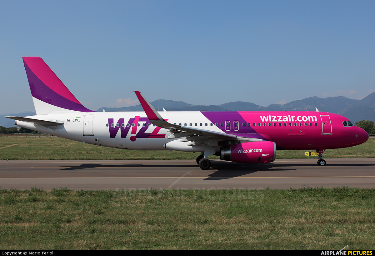 Wizz Air HA-LWZ aircraft at Bergamo - Orio al Serio