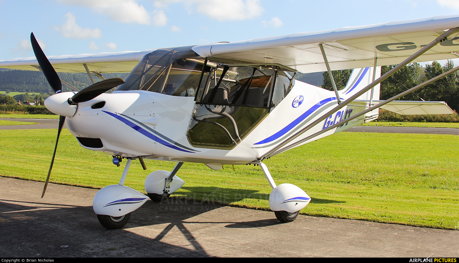 Private G-CIJT aircraft at Welshpool