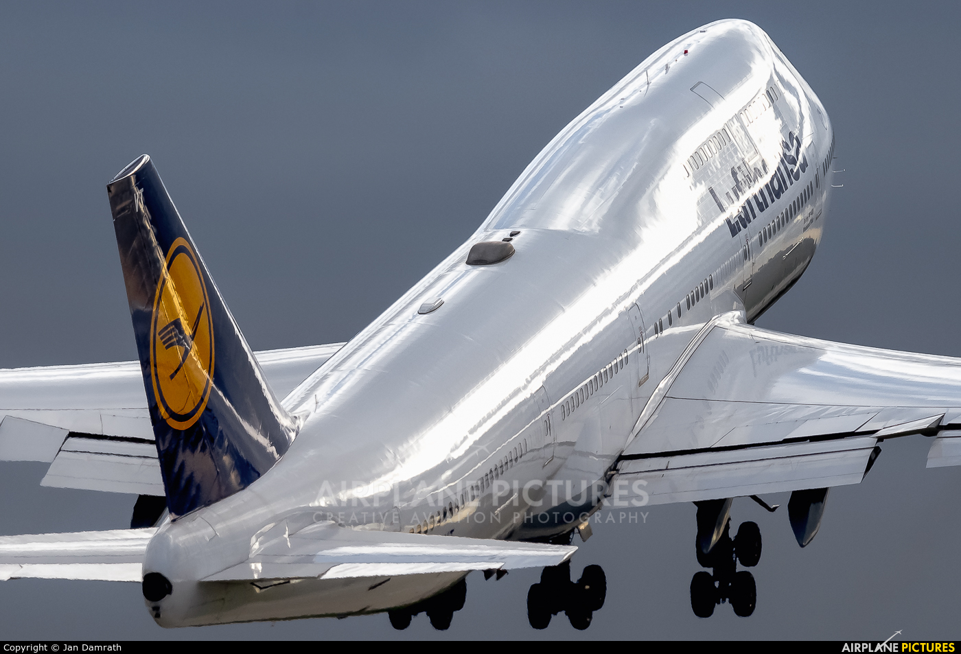 Lufthansa D-ABVT aircraft at Frankfurt